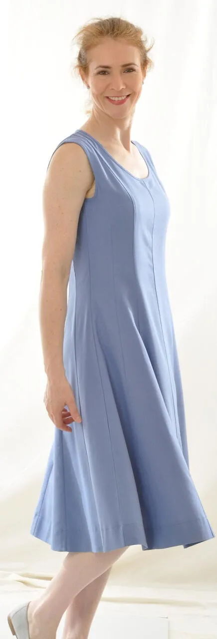 054834 Kleid D124 100% Bouretteseide web